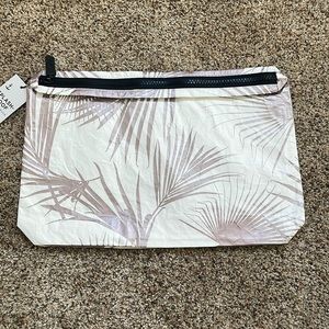 New ALOHA Collection Travel Pouch
